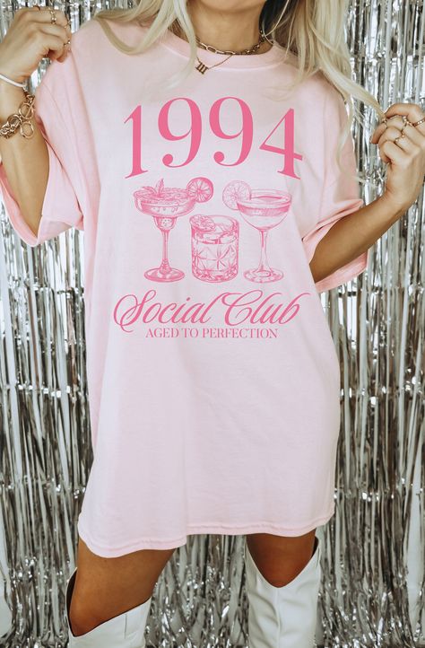 Celebrate in style with our custom year personalized birthday shirt! Whether it's for a milestone birthday or just a fun gathering, this tshirt is sure to make a statement. Personalize it with your special year and show off your timeless style. Perfect for a gift or to treat yourself, this shirt is a must-have for any birthday celebration! DETAILS * Bella + Canvas Unisex Premium T-Shirt * Soft and lightweight * 100% combed and ring-spun cotton * Heather colors are 52% combed and ring-spun cotton 31 St Birthday Ideas For Women, Girly 30th Birthday, 30 Gifts For 30th Birthday For Her, Gift For 30th Birthday For Her, 30th Birthday Pink Theme, 40th Birthday Party Women, 30th Birthday Outfit Black Women, 30th Birthday Nashville, 31st Birthday Ideas For Her Theme