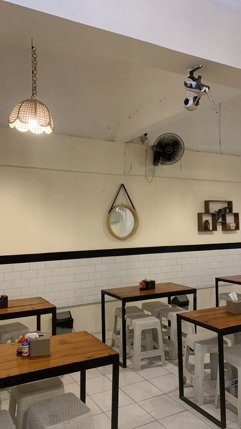 Eatery Interior Design, Warung Makan Design, Warung Bakso, Small Restaurant Interior, Small Restaurant, Cafe Shop Design, Architect Design House, Cafe Interior Design, Restaurant Interior Design