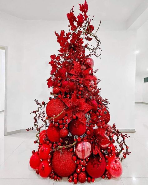 Red Christmas Tree, Christmas Inspo, Aesthetic Inspiration, Pink Christmas Tree, Chic Christmas, Sweet Christmas, Noel Christmas, Christmas Tree Themes, Christmas Is Coming