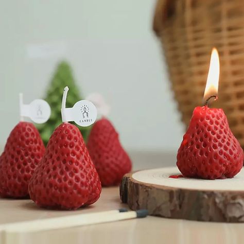 Клубника свеча . Strawberry candle . Strawberry Candle, Pumpkin Scented Candles, Fruit Candles, Pumpkin Scent, Apple Candles, Aromatic Candles, Aroma Candle, Food Candles, Cute Candles