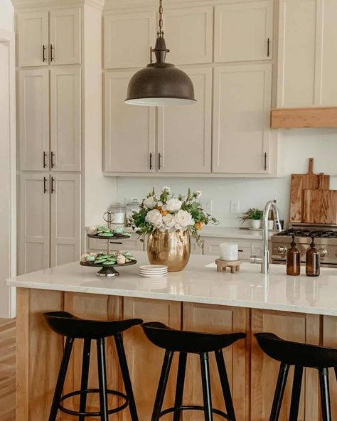 Kitchen Cabinets With Black Pulls, Light Wood Kitchen Island, Ivory Kitchen Cabinets, Light Wood Kitchen, Light Wood Kitchen Cabinets, White Kitchen Shelves, Beige Kitchen Cabinets, Cabinets With Crown Molding, Grey Kitchen Walls