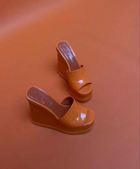 Orange Platform Sandals Outfit, Orange Heel Outfit, Orange Platform Wedge Heels, Orange Shoes Aesthetic, Orange Clothes Aesthetic, Wedges Aesthetic, 2000s Wedges, 2000s Heels, Orange High Heels