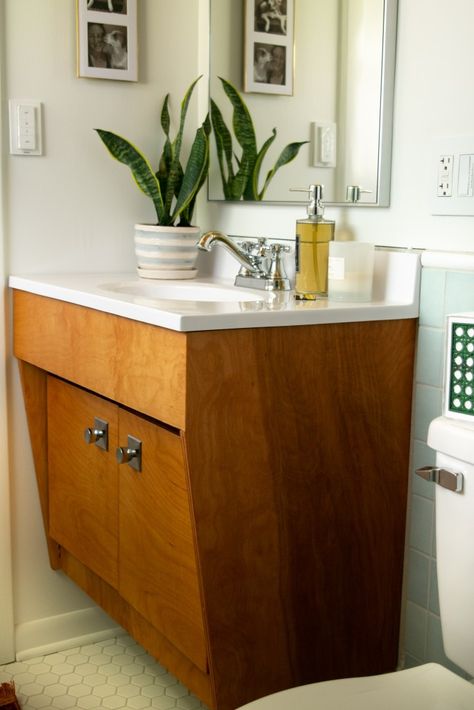 Mid Century Bathroom Cabinet, Mid Century Medicine Cabinet, Mid Century Laundry Room Ideas, Mid Century Bathroom Lighting, Mid Century Half Bath, Mcm Bathroom Vanity, Mcm Bathroom Ideas, Small Mid Century Bathroom, 1960 Bathroom