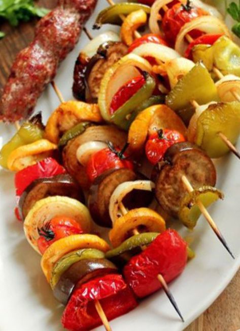 Fruit and Vegetable Skewers Recipe Nuwave Oven Recipes, Veggie Kabobs, Vegetable Kabobs, Vegetable Skewers, Fruit And Veggie, Grilled Fruit, Skewer Recipes, Baked Fruit, Party Menu