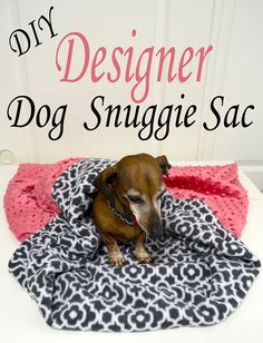 Dog Sleeping Bag Diy, Diy Dog Blankets, Snuggle Dog Bed, Diy Sleeping Bag, Dog Sleeping Bag, Dog Sewing Patterns, Dog Clothes Diy, Diy Dog Bed, Sac Diy