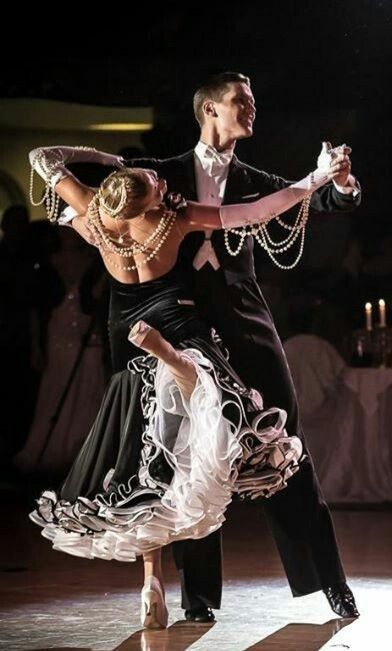 Waltz Dance, Dancesport Dresses, Dance Costumes Ballroom, Latin Ballroom Dresses, Ballroom Dancer, Love Dance, Tango Dance, Lindy Hop, Country Dance