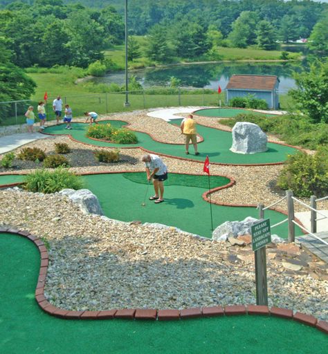 Outdoor Mini Golf, Mini Putt, Village Kids, Putt Putt Golf, Adventure Golf, Golf Diy, Crazy Golf, Fun Park, Camping Resort