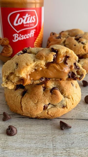 Thick Cookie Recipes, Buttered Chicken, Healthy Butter, Cookies Nyc, Nyc Cookies, Healthy Protein Desserts, New York Cookies, Butter Noodles, Large Cookies