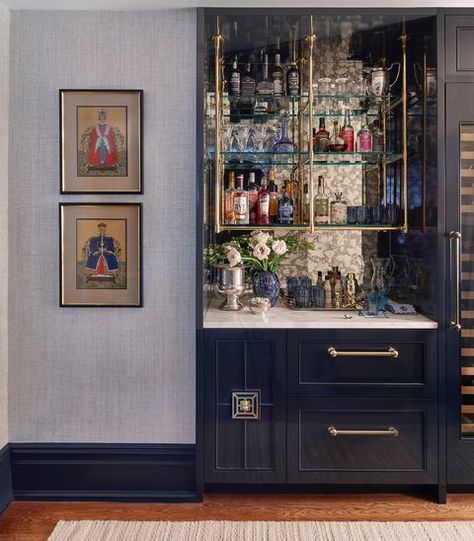 bar House Beautiful Kitchens, Bar Nook, Office Guest Bedroom, Cabinet Inspiration, House Beautiful Magazine, Bistro Style, Home Bar Designs, Big House, Burnished Brass