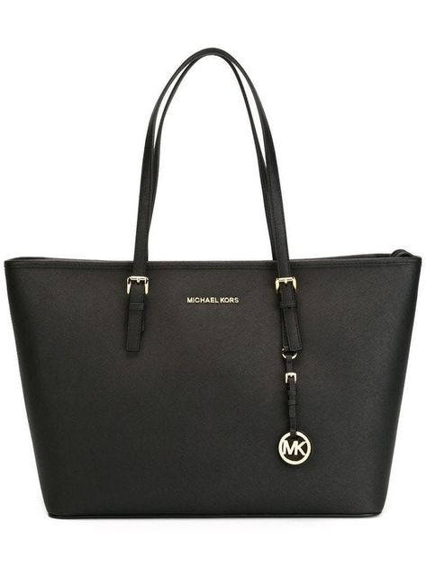 Michael Kors Designer, Trending Handbag, Iconic Bags, Travel Tote, Handbags Michael Kors, Kors Jet Set, Black Bag, Outfit Casual, Bag Women