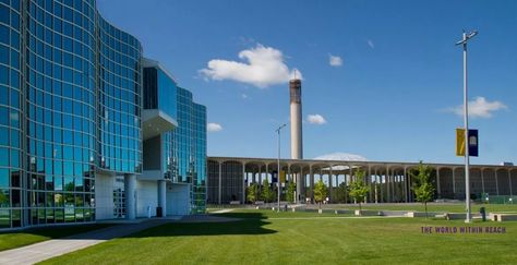 SUNY Albany Packing List | Move In Day - Humans of University Sunway University, Berkley University Campus, Unseen University, Packing Hacks, University At Albany, Dundee University, Art School Supplies, College Packing, Photo Clips