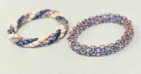 Gemduo Bead Patterns, Beaded Bracelet Tutorial, Knotted Jewelry, Bangle Diamond, Beaded Bangles Bracelets, Beaded Bracelets Tutorial, Jewelry Knots, Bangles Style, Bead Bangles