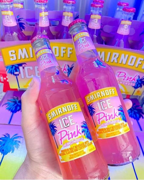 Smirnoff Ice Flavors, Smirnoff Drinks, Lemonade Aesthetic, Pretty Alcoholic Drinks, Smirnoff Ice, Mixed Drinks Alcohol, Alcohol Aesthetic, Boozy Drinks, Food Wars