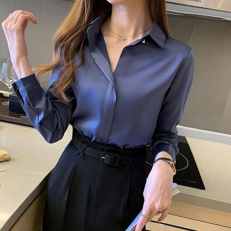 db957c626a8cd7a27231adfbf51e20ebdesc52408425ri Satin Silk Top, Satijnen Blouses, Satin Blouse Shirts, Satin Bluse, Straight Clothes, White Shirts Women, Satin Long Sleeve, Office Fashion Women, Satin Blouses