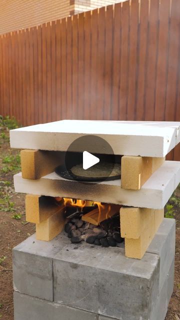 5-Minute Green on Instagram: "How to build a simple pizza oven!

#5mingreen #backyardproject #backyardcrafts #pizzaoven" Diy Pizza Oven Outdoor, Easy Diy Pizza, Diy Outdoor Pizza Oven, Pizza Oven Outdoor Diy, Build A Pizza Oven, Backyard Crafts, Simple Pizza, Oven Diy, Portable Oven