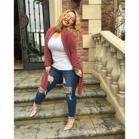 Chiquis Rivera spring fashionnova denim Plus Size Casual Wedding Outfit, Business Casual Summer Plus Size, Reno Outfits, Spring Plus Size Outfits, Xl Mode, Plus Size Winter Outfits, Moda Curvy, Mode Tips, Plus Size Fall Fashion