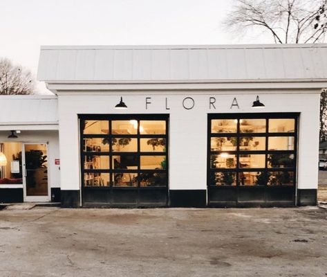 Nashville's Gorgeous Flora Plant Shop Is Every Plant Lover's Dream Store Nashville Shopping, Restaurant Exterior, Storefront Design, Farm Store, Plant Shop, Cafe Shop, Brick And Mortar, Beauty Standards, Store Front