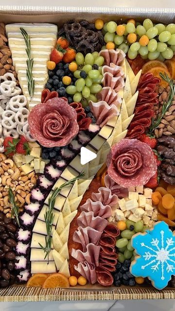 Food Catering Ideas Buffet Tables, Cheese Board Display, Cheese Platter Board, Charcuterie Display, Have A Great Wednesday, Amazing Food Platters, Nibbles For Party, Cheese Design, Cheese Display