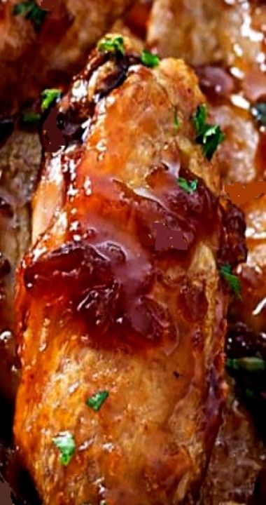 Jack Daniels Wings, Jack Daniels Glaze Recipes, Glaze For Chicken Wings, Glazed Baked Chicken, Bourbon Chicken Wings, Jack Daniels Chicken, Popeyes Spicy Chicken Recipe, Chicken Wings Buffalo, Jack Daniels Recipes