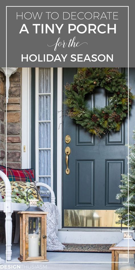 Tiny Christmas Porch | A tiny front porch can seem impossible to decorate for the holidays. These easy outdoor Christmas decorating ideas will add cheer to your small space. -----> #designthusiasm #christmasdecorideas #christmasdecorations #christmasdecor Tiny Front Porch, Easy Outdoor Christmas Decorations, Shabby Chic Christmas Decorations, Outdoor Christmas Diy, Chic Christmas Decor, Outside Christmas Decorations, Christmas Decorating Ideas, Front Porch Christmas, Christmas Front Porch