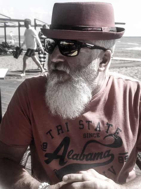 Peter Angel & Pork pie hats. Pork Pie Hat Mens Outfit, Pork Pie Hats Men, Boho Men Style, Pork Pie Hat, Grey Beards, Boho Men, Pork Pie, Beard Lover, Beard Life