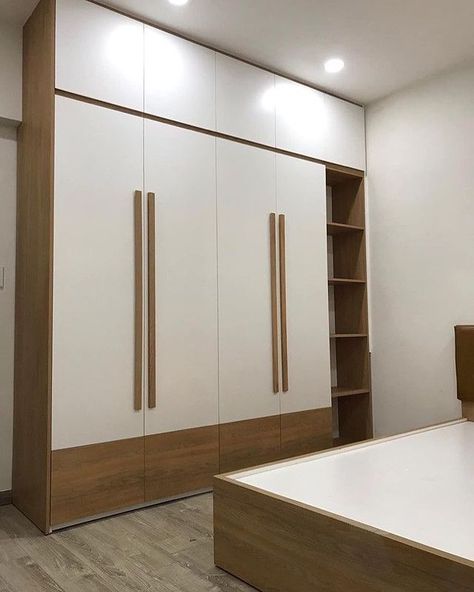 Wardrobe aesthetic - Wardrobe closet - Closet organization ideas - Home decor ideas Organization Wardrobe, Wooden Cupboard Design, Wardrobe Laminate Design, Wardrobe Design Ideas, Sliding Door Wardrobe Designs, Wall Wardrobe Design, Wardrobe Aesthetic, Wooden Wardrobe Design, Almirah Designs