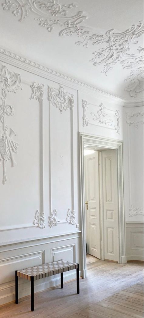 French Style Wall Molding, French Walls Molding, French Molding Wall Interiors, French Paneling Walls, French Style Wall Panelling, French Wall Panels Moldings, Panel Molding Wall Bedroom, Parisian Wall Molding, French Molding Wall