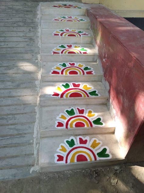 Rangoli Design For Stairs, Staircase Rangoli Designs, Stairs Rangoli Designs, Alpana Art, Alpana Designs, Art Rangoli, Colour Rangoli, Indian Rangoli Designs, Border Rangoli