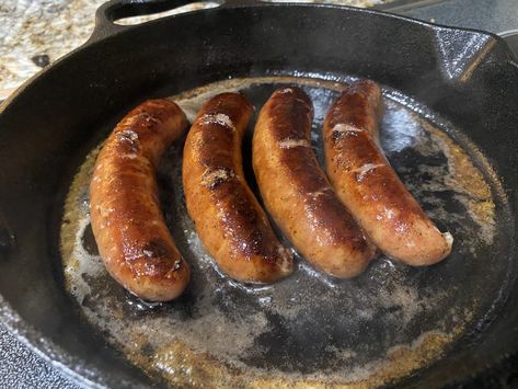 Cooking Brats On Stove, How To Cook Bratwurst, Grilled Bratwurst, How To Cook Brats, Brats Recipes, Bratwurst Recipes, Beef Sausage, Skillet Meals, Bacon Bits