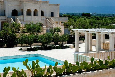 Hotel Review of Borgo Egnazia in Puglia, Italy - Fathom Borgo Egnazia, Villa Am Meer, Getting Married In Italy, Porto Rico, Italian Villa, Puglia Italy, Conde Nast Traveler, Medieval Town, Stone Houses