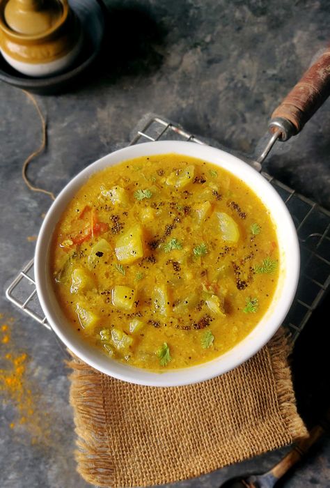 Bottle Gourd Dal Recipe | Sorekayi Dal | Sorakaya Pappu Pappu Recipe, Bottle Gourd Recipe, Lauki Kofta, Indian Dal Recipe, Veg Gravy, Moong Dal Recipe, Stovetop Pressure Cooker, Bottle Gourd, Quick Dishes