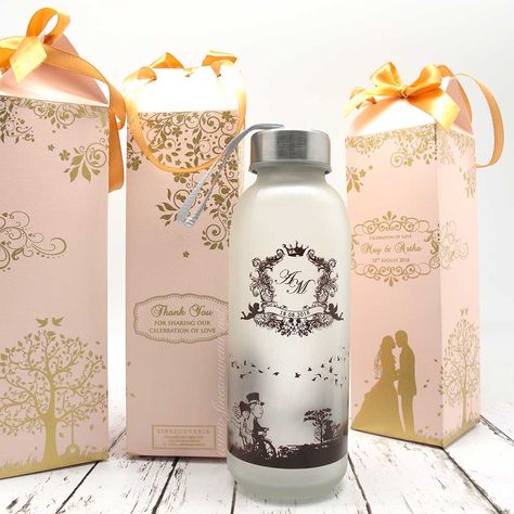 This is incredible ! Great works by Fine Souvenir https://www.bridestory.com/fine-souvenir/projects/drinking-bottle-jumbo-include-paperbag Packaging For Bottles, Souvenir Ideas, Souvenir Wedding, Drinking Bottle, Wedding Souvenirs, Wedding Gift Favors, Great Words, Drink Bottles, Nail Ideas