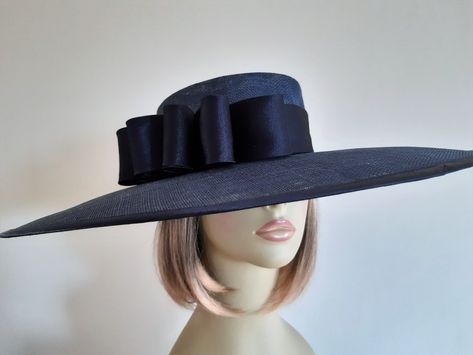 Devon based milliner, Lin Clyburn, handmakes hats, fascinators & headwear for weddings, races & special occasions Statement Hats, Hats Outfit, Fascinator Hats Outfit, Big Hats, Classy Hats, Statement Hat, Royal Hats, Mode Turban, Fascinator Hairstyles