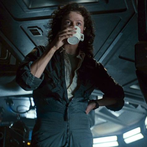 Alien Ripley, Ellen Ripley, Alien 1979, Sigourney Weaver, Aliens Movie, Horror Posters, Lost In Space, Nightmare On Elm Street, Badass Women