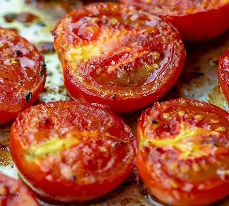 ROASTED CAMPARI TOMATOES - everybodylovesitalian.com Pioneer Woman Roasted Tomatoes, Campari Tomatoes Recipes, Roasted Campari Tomatoes, Recipes With Campari Tomatoes, Roasted Tomatoes Side Dish, Compari Tomatoes Recipes, Campari Tomato Recipes, Roasted Tomatoes Oven, Campari Tomatoes