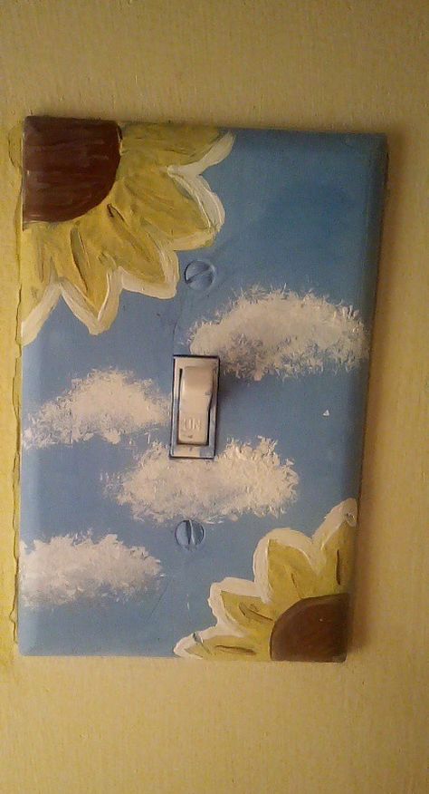 Decorated Light Switch Covers, Painting Outlet Covers Ideas, Outlet Painting Ideas Aesthetic, Light Switch Painting Ideas Easy, Lightswitch Painting, Wall Paint Designs Creative Art Ideas, Outlet Painting Ideas Easy, Light Switch Covers Diy Paint Aesthetic, Wall Paint Designs Creative