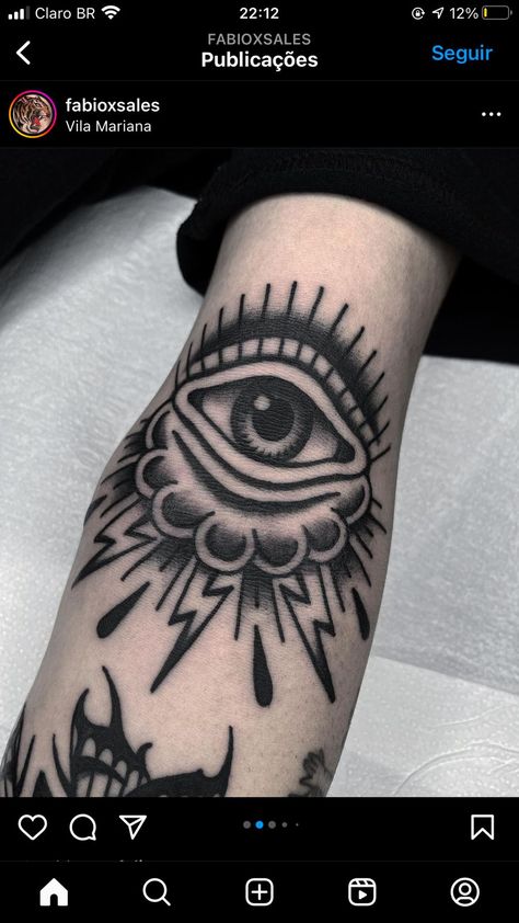 Old School Tattoo Elbow, Elbow Tattoo Men Traditional, Old School Elbow Tattoo, Traditional Eye Tattoo, Elbow Ditch Tattoo, Traditional Elbow Tattoo, Traditional Tattoo Eye, Engraving Tattoo, Elbow Tattoo