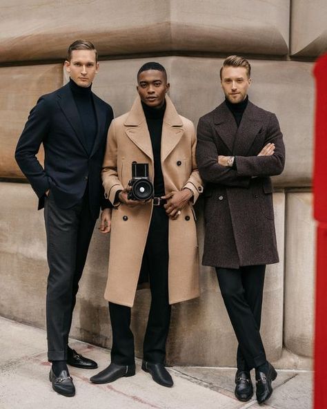 Ben Brewster on Instagram: "Always a good time catching up with the dapper gents @igeeokafor and @theclassjournal in New York City. Photographed by @arnaudmontagard" Paris Winter Outfit, Modern Gentleman Style, Mens Fashion Suits Casual, Mens Casual Suits, Overcoat Men, Statement Coat, Smart Casual Men, Dad Fashion, Guys Clothing Styles