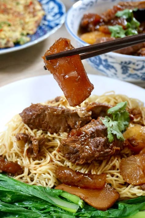 Braised Beef Brisket Noodles (牛腩面/Ngau Lam Mein): This Beef Brisket is slow-braised for 2 hours until the gravy is thick with collagen, beef tendons are soft and jelly-like and the beef brisket is fall-apart tender!  via @burningkitchen Braised Beef Brisket, Cantonese Recipes, Beef Brisket Recipes, Beef Tendon, Mapo Tofu, Noodle Recipe, Brisket Recipes, Asian Kitchen, Asian Noodles