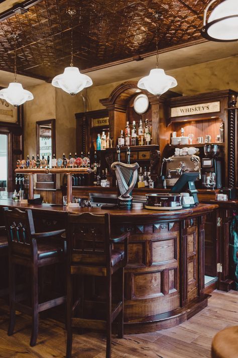 Irish Pub Kitchen, Irish Pub Basement Bar, Irish Pub Ideas, Home Irish Pub Ideas, Irish Bar Design, Pub Lighting Ideas, Irish Bar Aesthetic, Old Pub Aesthetic, Irish Bar Ideas Pub Design