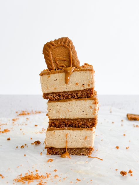 No Bake Biscoff Cheesecake Bars - SALTED sweets Biscoff Cheesecake Bars, Pumpkin Cheesecake Snickerdoodles, No Bake Biscoff Cheesecake, No Bake Biscoff, Homemade Lemon Bars, Biscotti Cheesecake, Red Velvet Cheesecake Brownies, Individual Cheesecakes, Biscoff Cheesecake