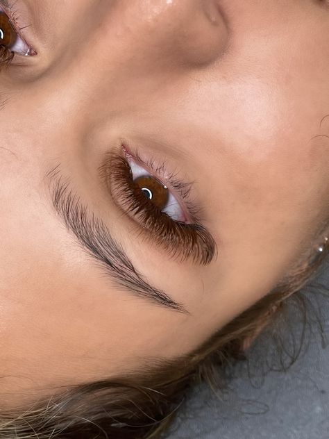 Brown Wet Lash Extensions, Brown Lashes Black Women, Brown Volume Lash Extensions, Ginger Lash Extensions, Brown Cat Eye Lash Extensions, Brown Wet Set Lashes, Black And Brown Lash Extensions, Dark Brown Eyelash Extensions, Brown Hybrid Lash Extensions