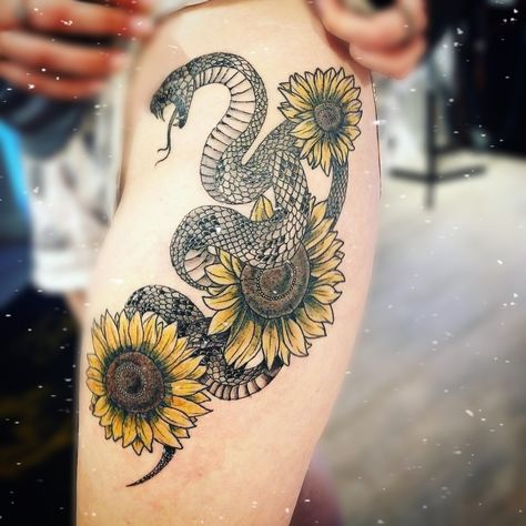 snake and sunflower Snake And Sunflower Tattoo, Snake Tattoo Stencil, Floral Spine Tattoo, Sunflower Tattoo Meaning, Tattoo Sunflower, Tattoos Cool, Tattoo Quotes For Women, Arabic Tattoo Quotes, Arabic Tattoo