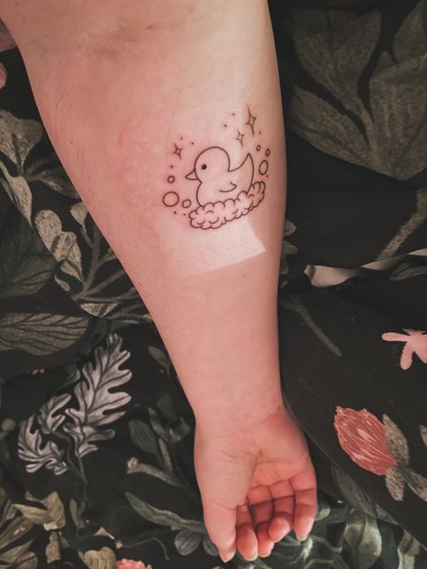 Fine line rubber ducky tattoo, fine line duck tattoo, minimaliat duck tattoo Simple Rubber Duck Tattoo, Rubber Duckie Tattoo, Rubber Duck Tattoo Outline, Simple Manatee Tattoo, Duck Tattoo Ideas, Ducky Tattoo, Rubber Duck Tattoo, Tattoo 101, Cover Tattoos