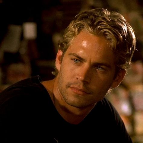 Paul Walker Hot, Brian Oconner, Actor Paul Walker, Furious Movie, Paul Walker Pictures, Paul Walker Photos, Looks Party, Paul Walker, Hot Actors