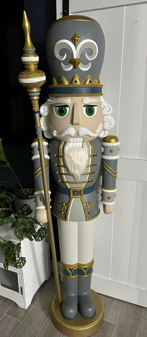 Diy Nutcracker Painting Ideas, Nutcracker Drummer, Nutcracker Painting, Giant Nutcracker, Unusual Christmas Ornaments, Painted Nutcracker, Nutcracker Ideas, Nutcracker Christmas Decorations, Christmas Snowmen