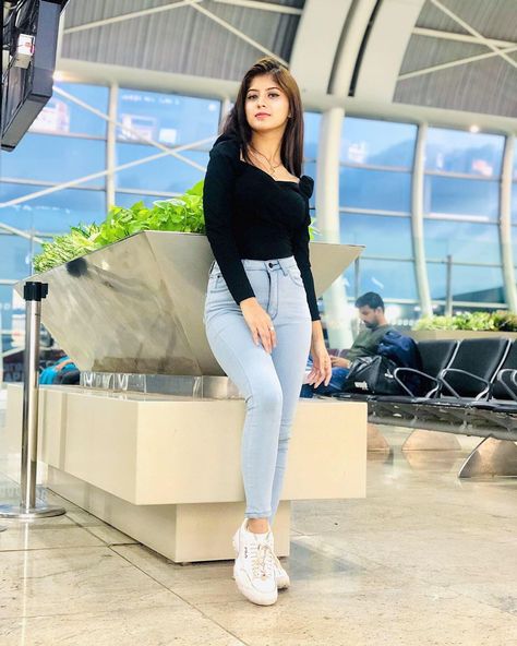 Sayyed Arishfa Khan🦁 shared a photo on Instagram: “Flying for Yaara 2✈️❤️ Something big coming soon🔥 I am so excited. Are you? Swipe right to see 2…” • See 1,151 photos and videos on their profile. Arishfa Khan, Picsart Png, Teen Girl Dresses, Stylish Photo Pose, Swipe Right, Hot Images, Something Big, Picture Outfits, Photography Poses Women