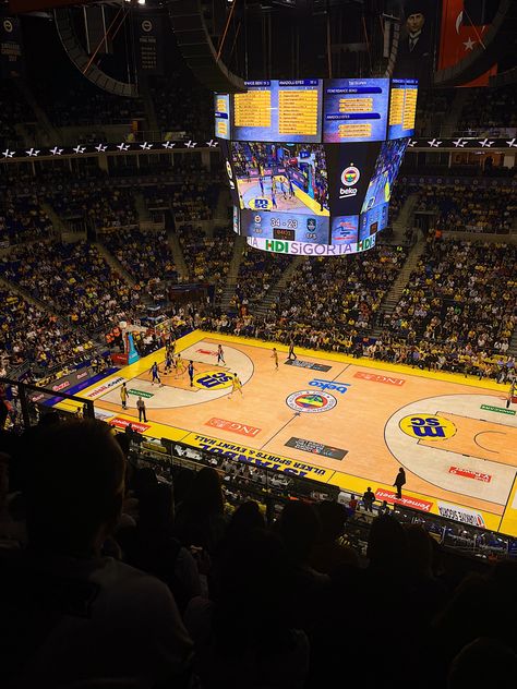 Watching Basketball Aesthetic, Basketball Match Aesthetic, Basketball Date, Sports Valentines, Basketball Match, I Love Basketball, Book Aesthetics, 2025 Vision, Love And Basketball