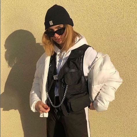 VH STUDIOS® on Instagram: “Ready for summer ?? Cop your fishing vest and all your stuff online ! ⛓” Fishing Vest Outfit, Tech Outfit, Fishing Vest, Padlock Necklace, Alt Outfits, Streetwear Fits, Vest Fashion, Vest Outfits, Tomboy Fashion