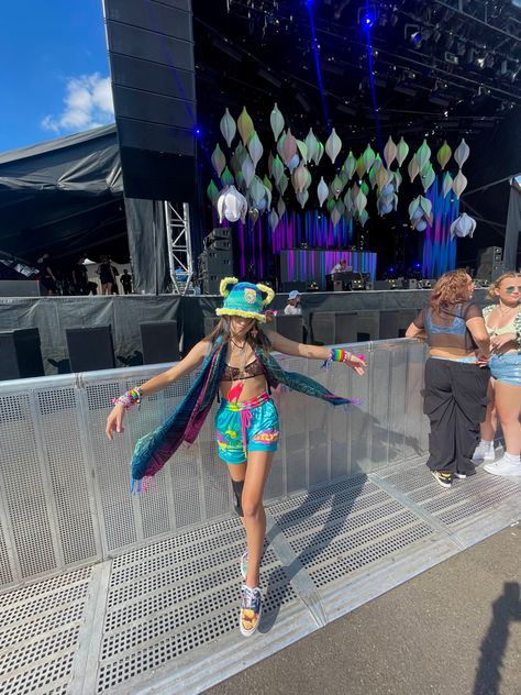 Trippy Festival Outfits, Wook Outfit Rave, Wook Rave Outfits, Wook Rave Girl, Bass Rave Outfits, Elements Festival Outfit, Wook Rave Aesthetic, Dubstep Rave Outfits, Electric Forest Outfit Festival Fashion